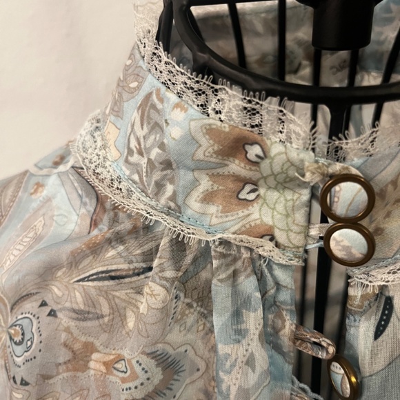 70f/21C Blue Lace Blouse Size Small - Picture 5 of 5